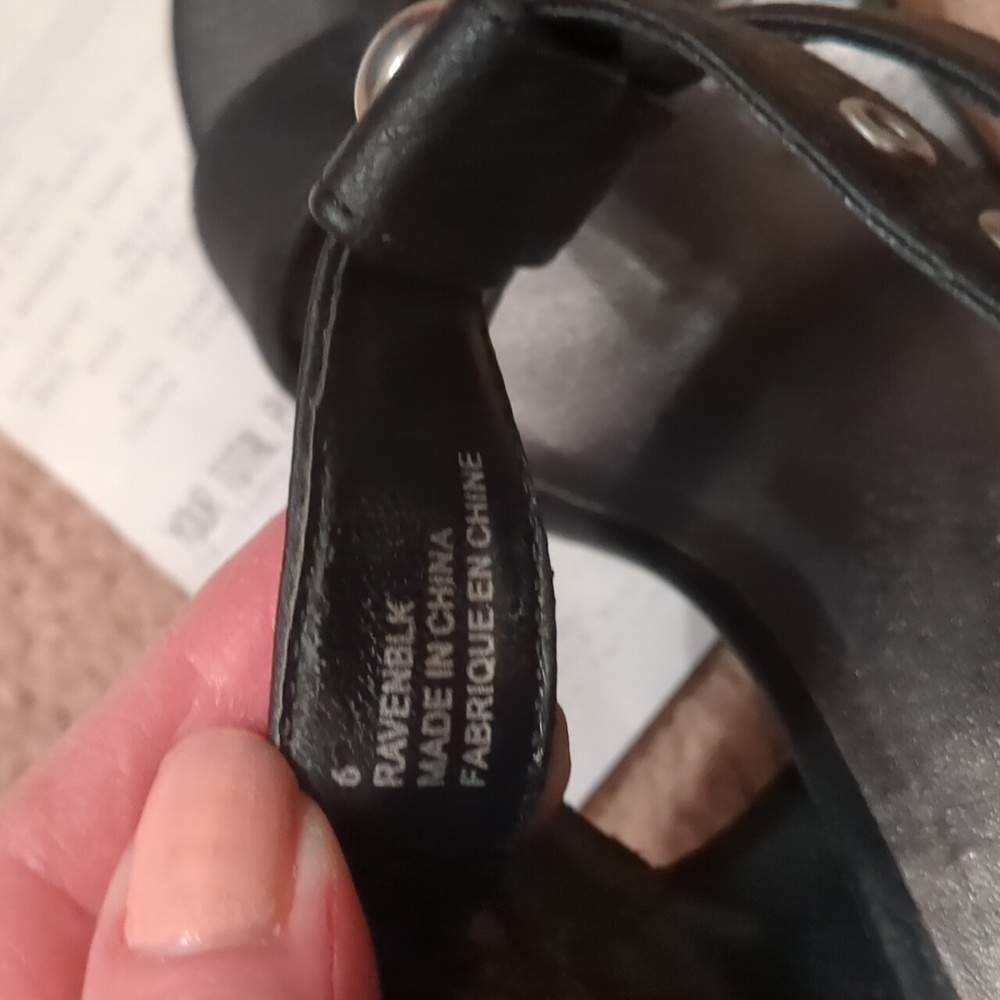 Expression sandals - Picture 3 of 5
